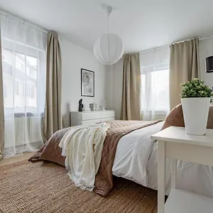 Budget Comfort On Trendy Soedermalm Apartment Stockholm